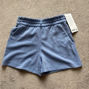 NWT - Lululemon Softstreme HR Short - 4” - Oasis Blue - size 4